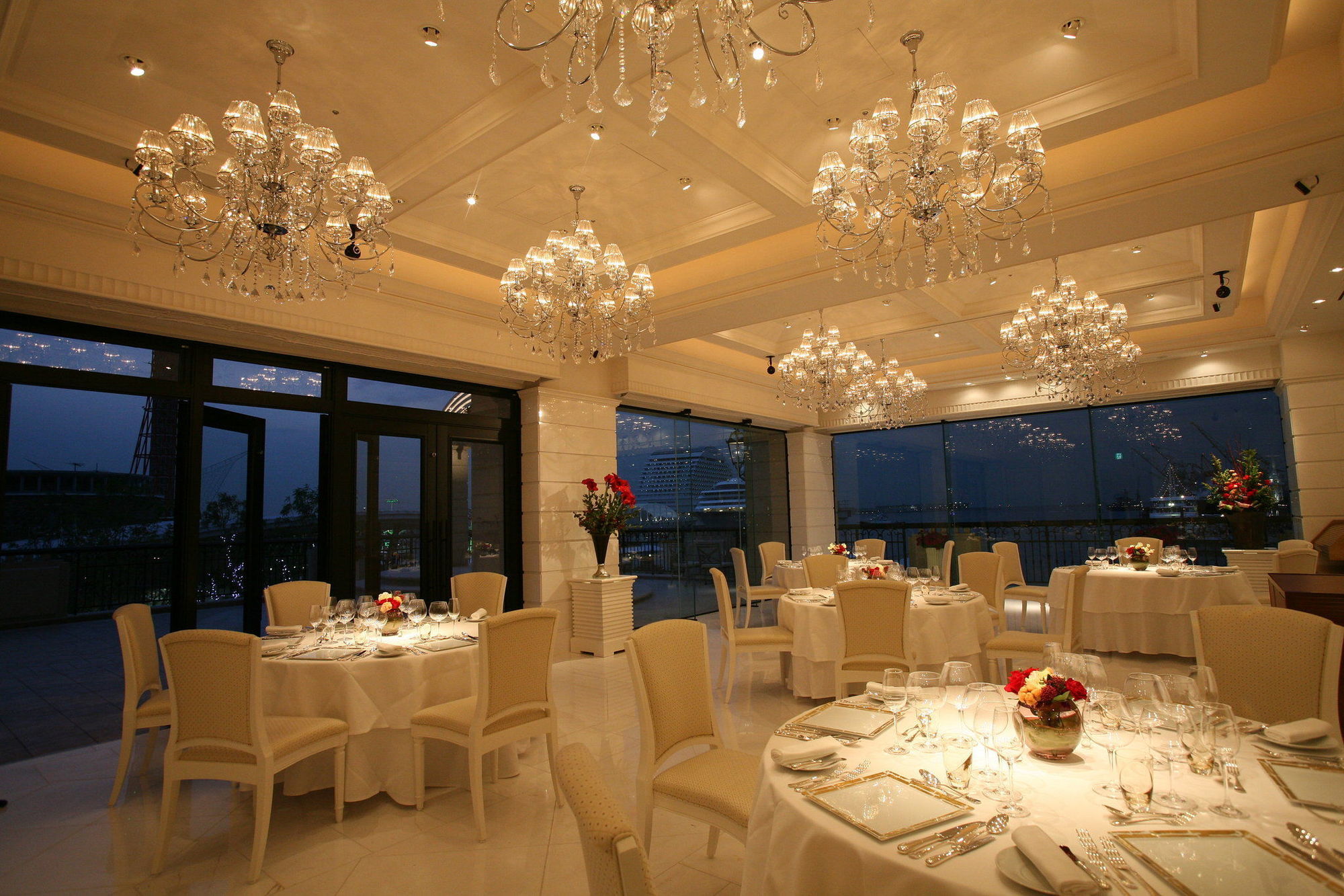 Hotel La Suite Kobe Harborland Ресторан фото